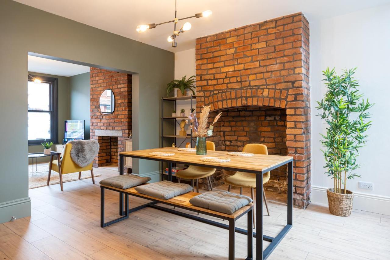Stunning Scandi 3 Bed House In Manchester-Parking Villa ภายนอก รูปภาพ