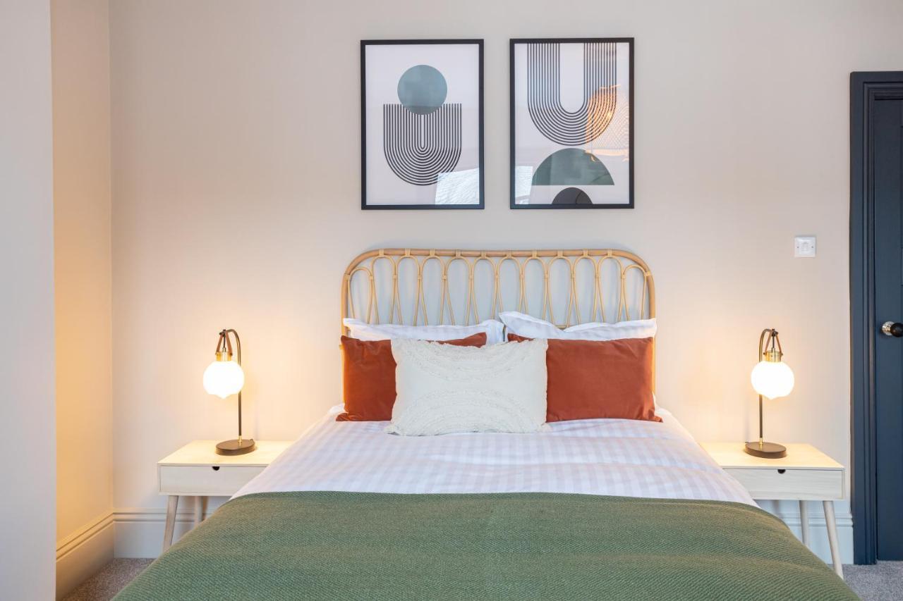 Stunning Scandi 3 Bed House In Manchester-Parking Villa ภายนอก รูปภาพ